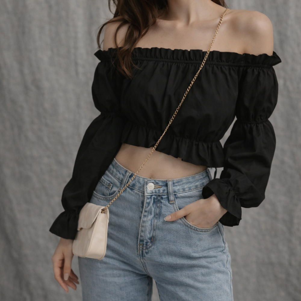Lisa – Off-the-Shoulder Blouse with Ruffles