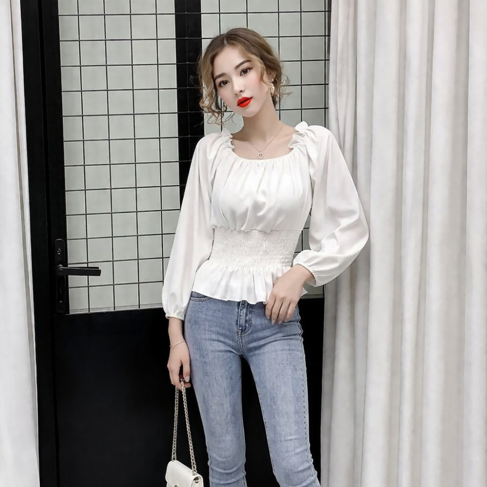 Virginia - Elegant off-shoulder blouse with ruffles