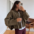 Cloe – Bomber de antelina con cuello de solapa