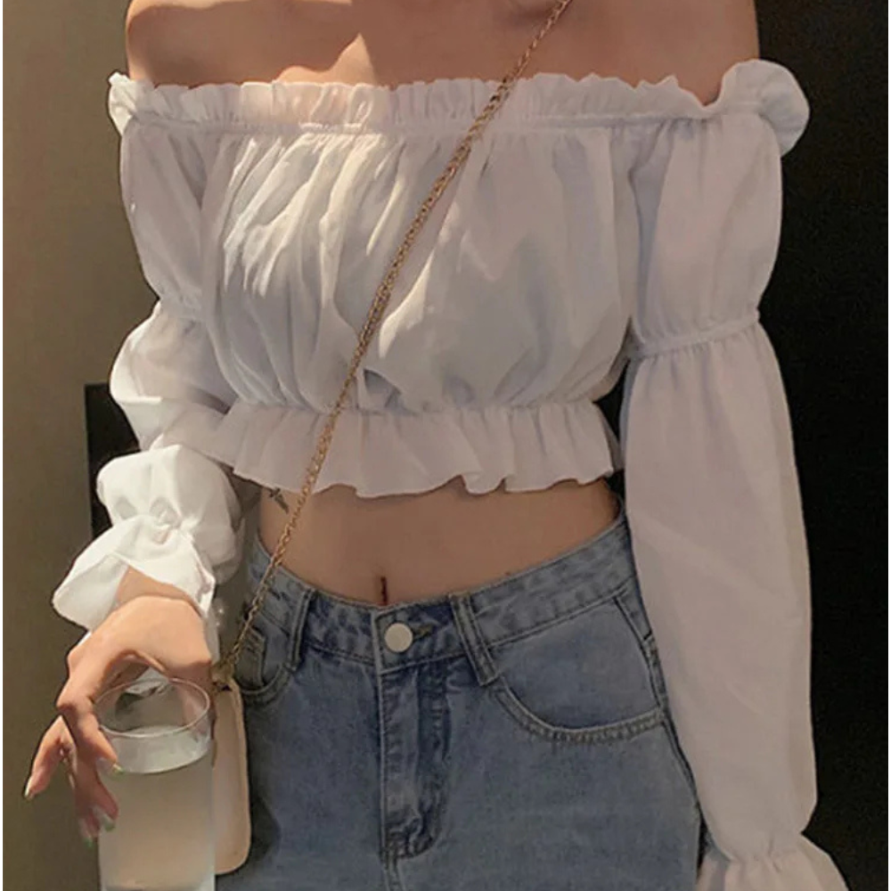 Lisa – Off-the-Shoulder Blouse with Ruffles