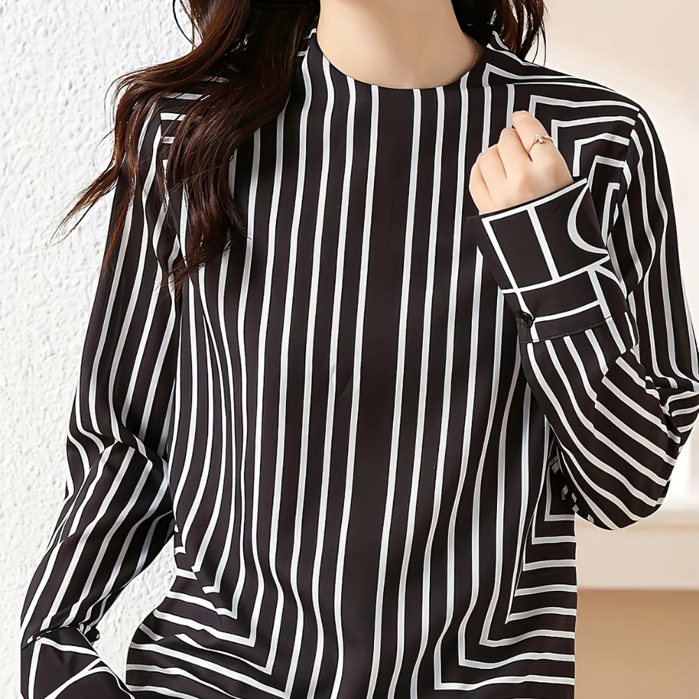 Marta – Elegant blouse for a sophisticated look