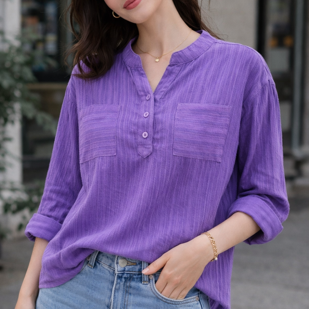 Terese – Classic blouse with an elegant and natural style