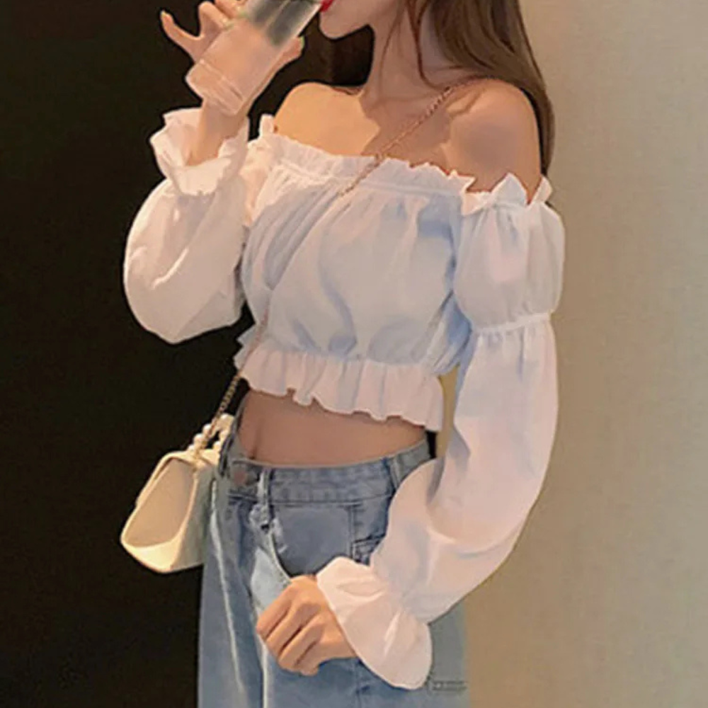 Lisa – Off-the-Shoulder Blouse with Ruffles