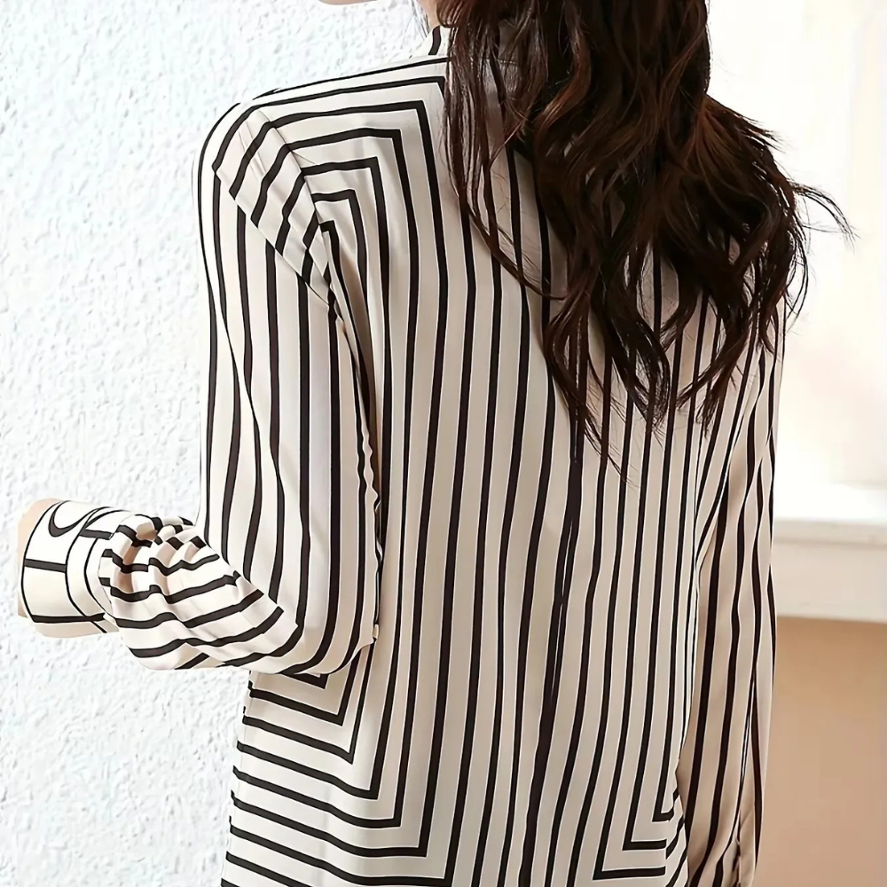 Marta – Elegant blouse for a sophisticated look