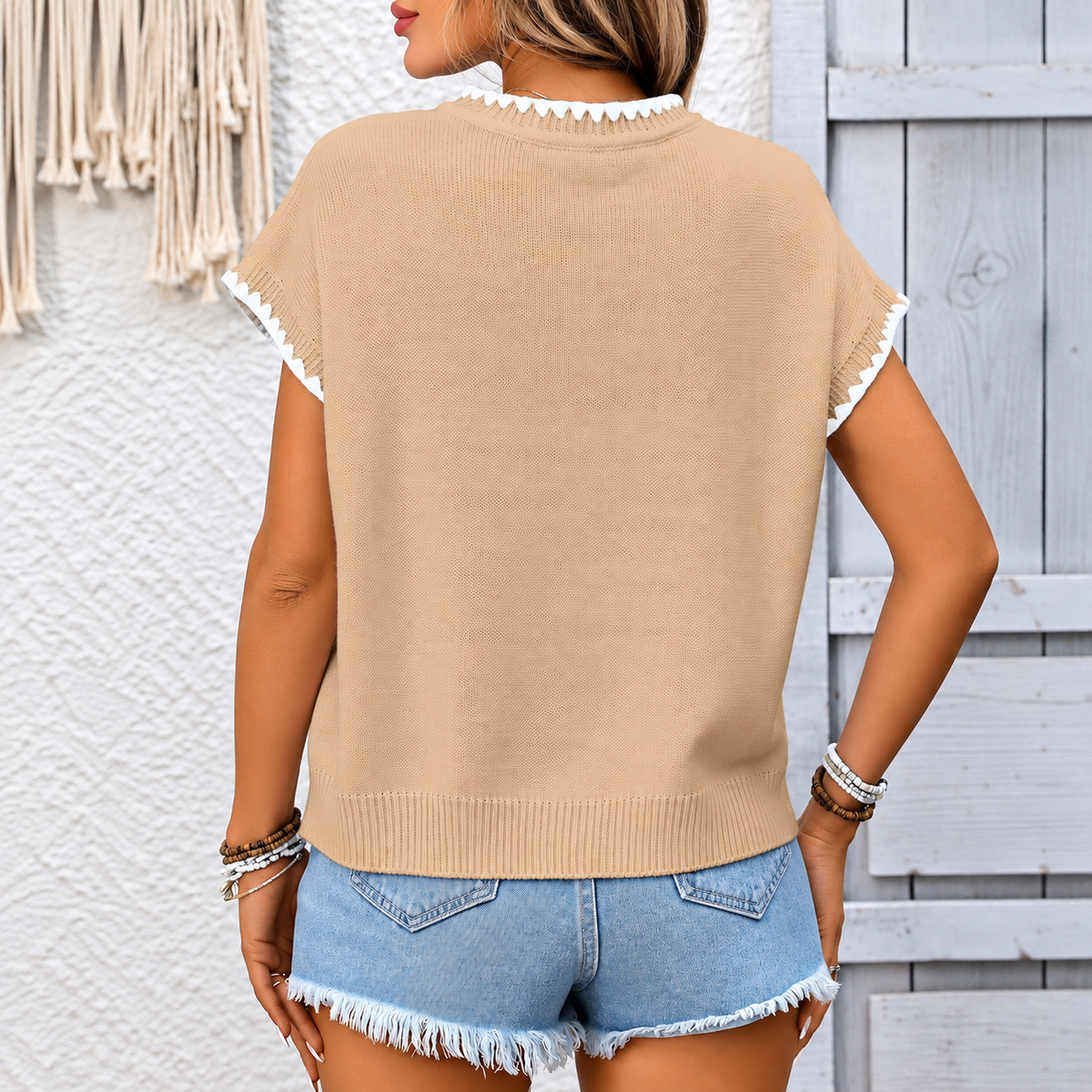 Lady - short-sleeved crochet knit sweater