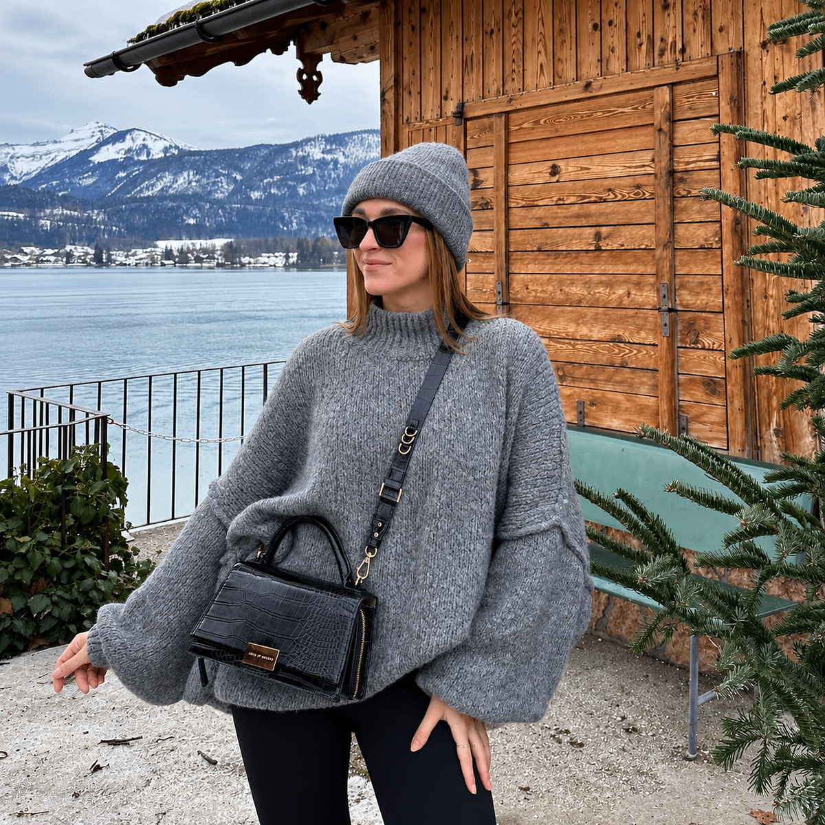 Mirla - chunky knit turtleneck sweater